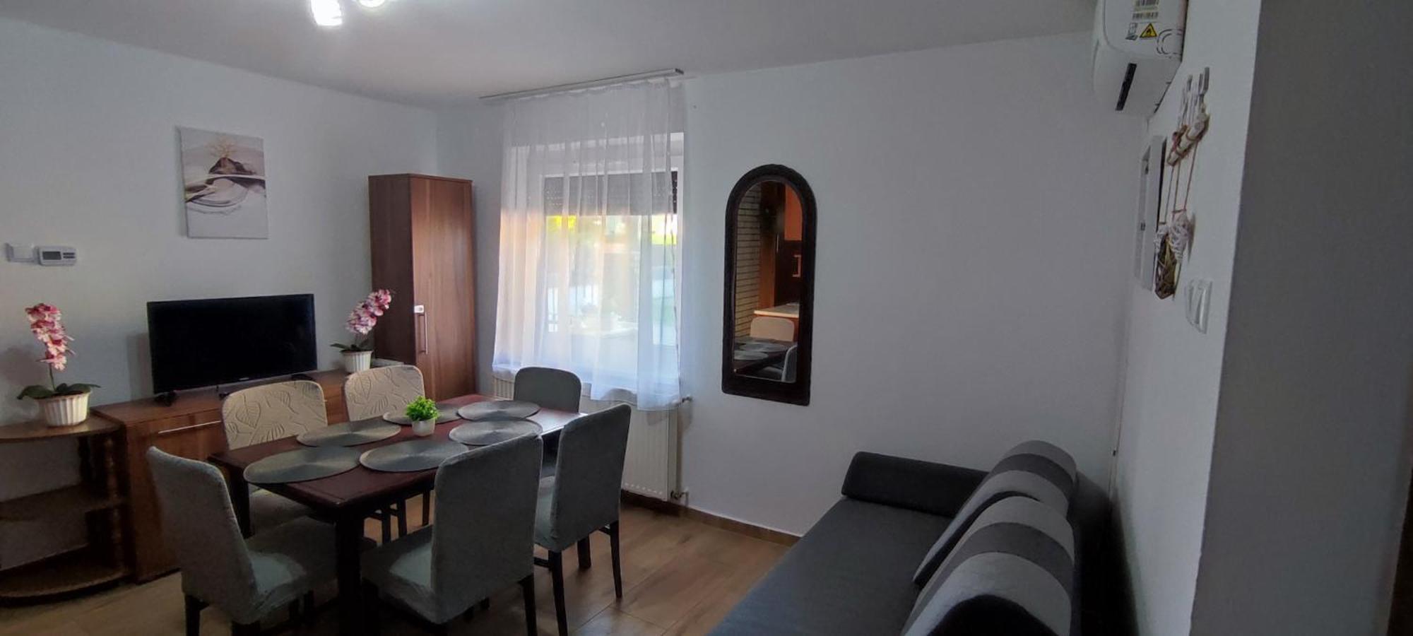 Bazsi Apartman Hajdúszoboszló Eksteriør bilde