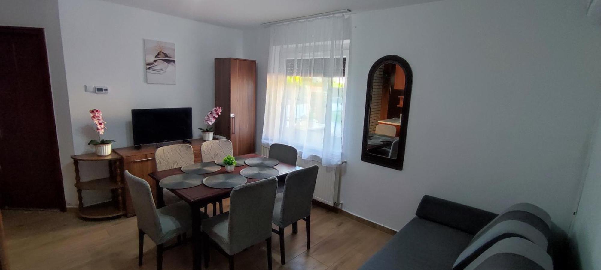 Bazsi Apartman Hajdúszoboszló Eksteriør bilde